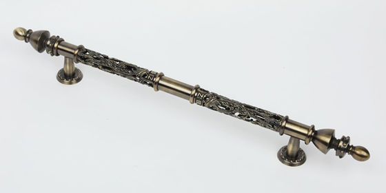 Perabotan Perangkat Keras Ringan Mewah Pegangan Tarik Berbentuk Bunga Berongga Berlapis Emas 24K