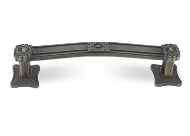Die - Cast Kitchen Door Pull Handle Bahan Paduan Seng Ketahanan Penuaan Tinggi